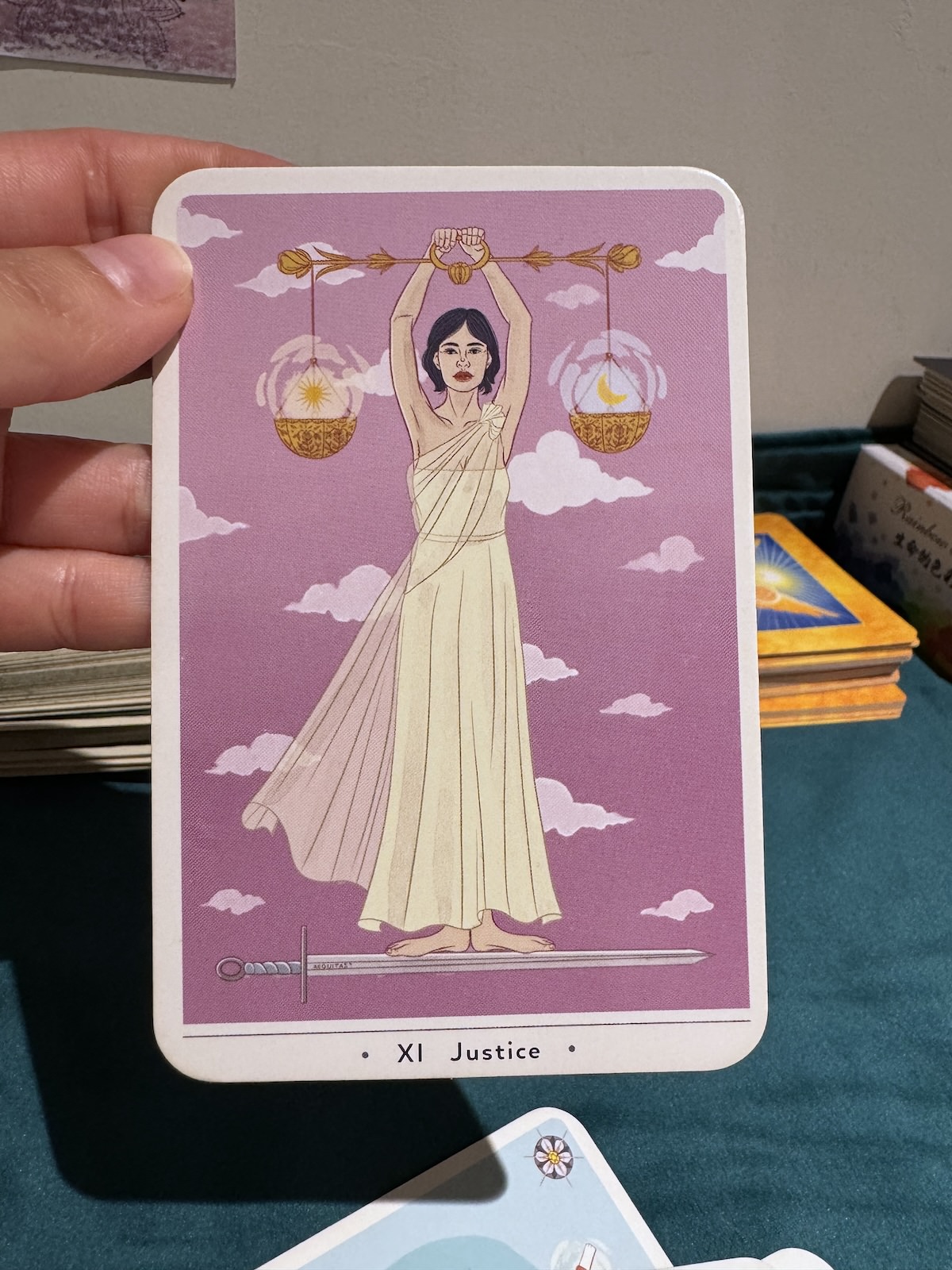 ✦ 塔羅筆記：Six of Pentacles【金幣6 / 錢幣6 / 五角星6】有條件的給予、衡量後的支持