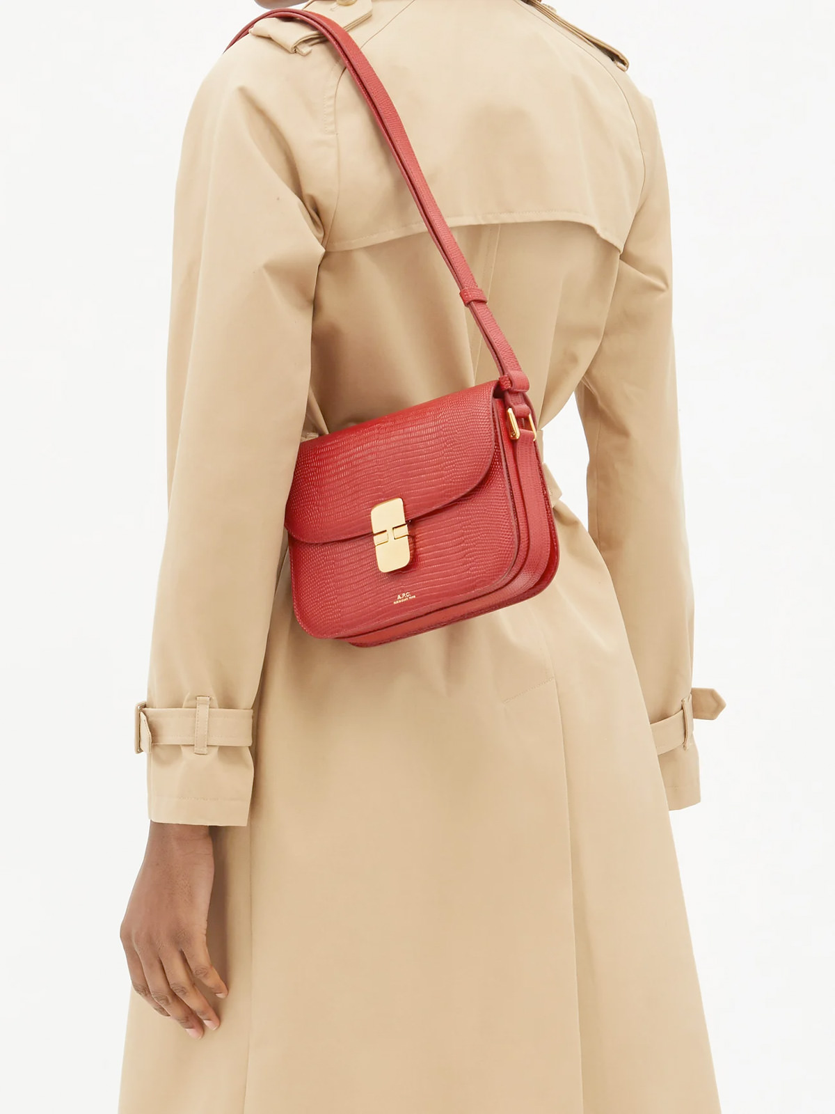 Matchesfashion折扣區低至5折超好逛，新加入很多折扣單品！