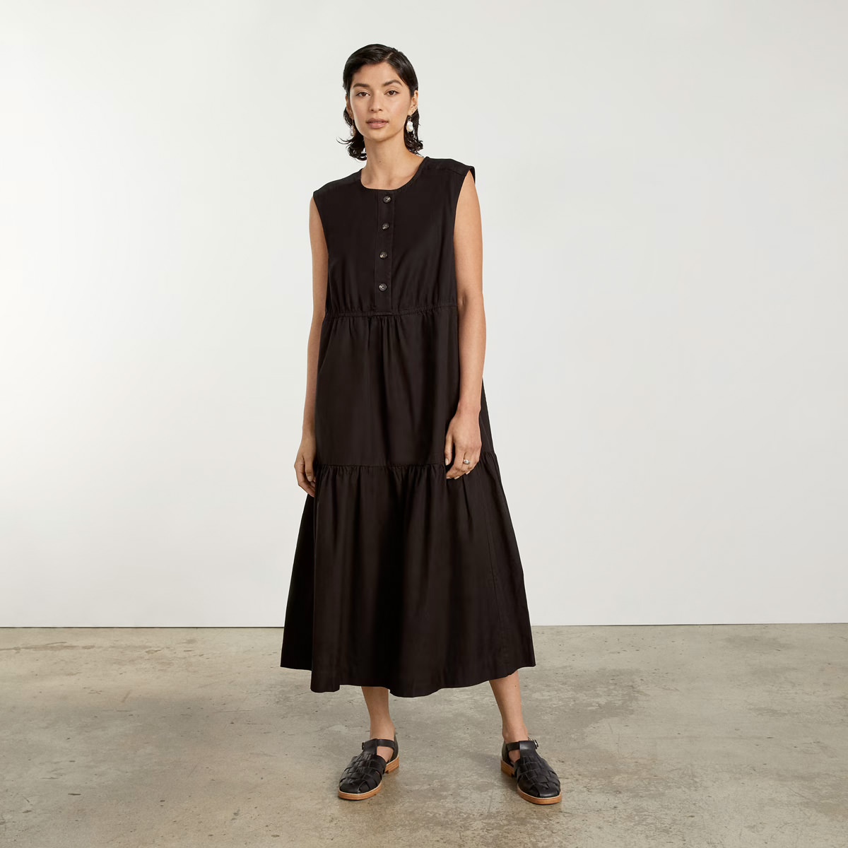 Petite Studio全站75折、EVERLANE夏日折扣7折