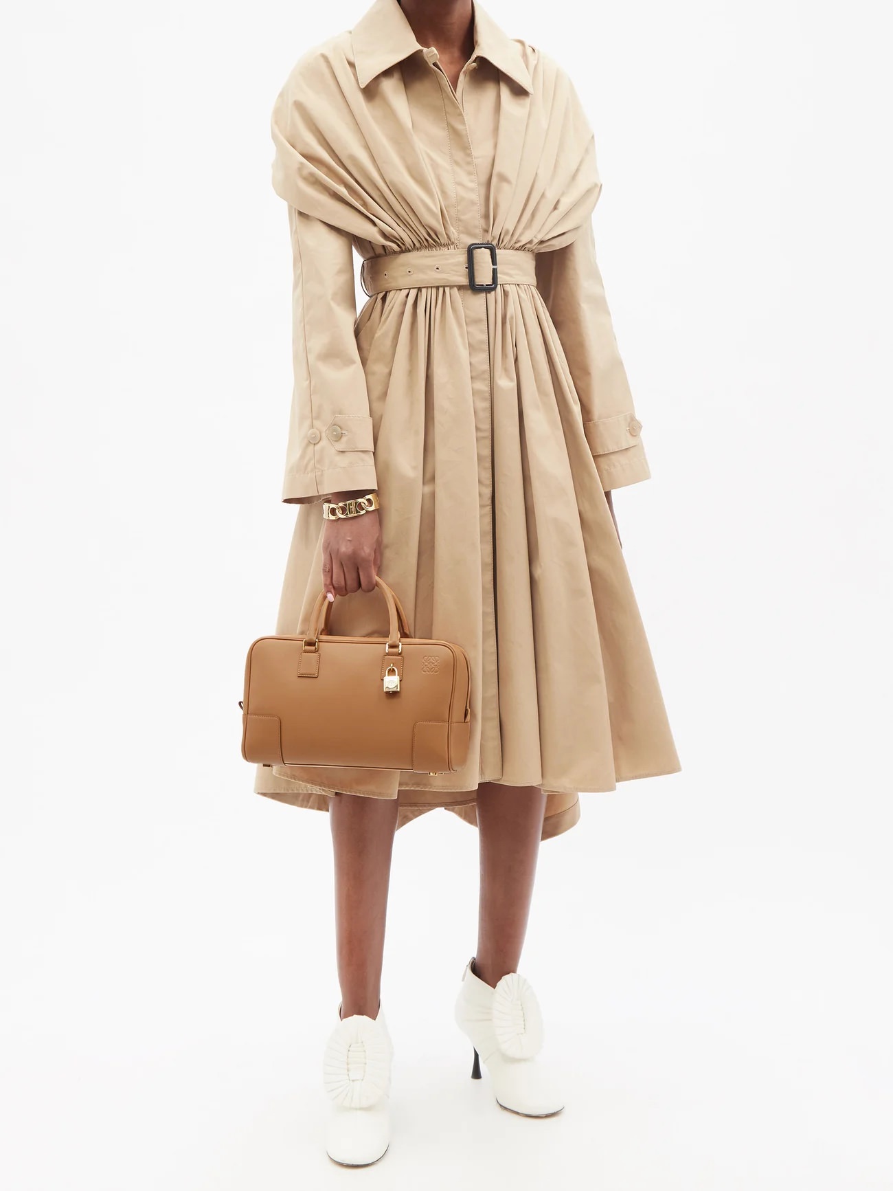 快點逛! LOEWE包款下折扣，Puzzle、Amazona、Hammock都折扣了