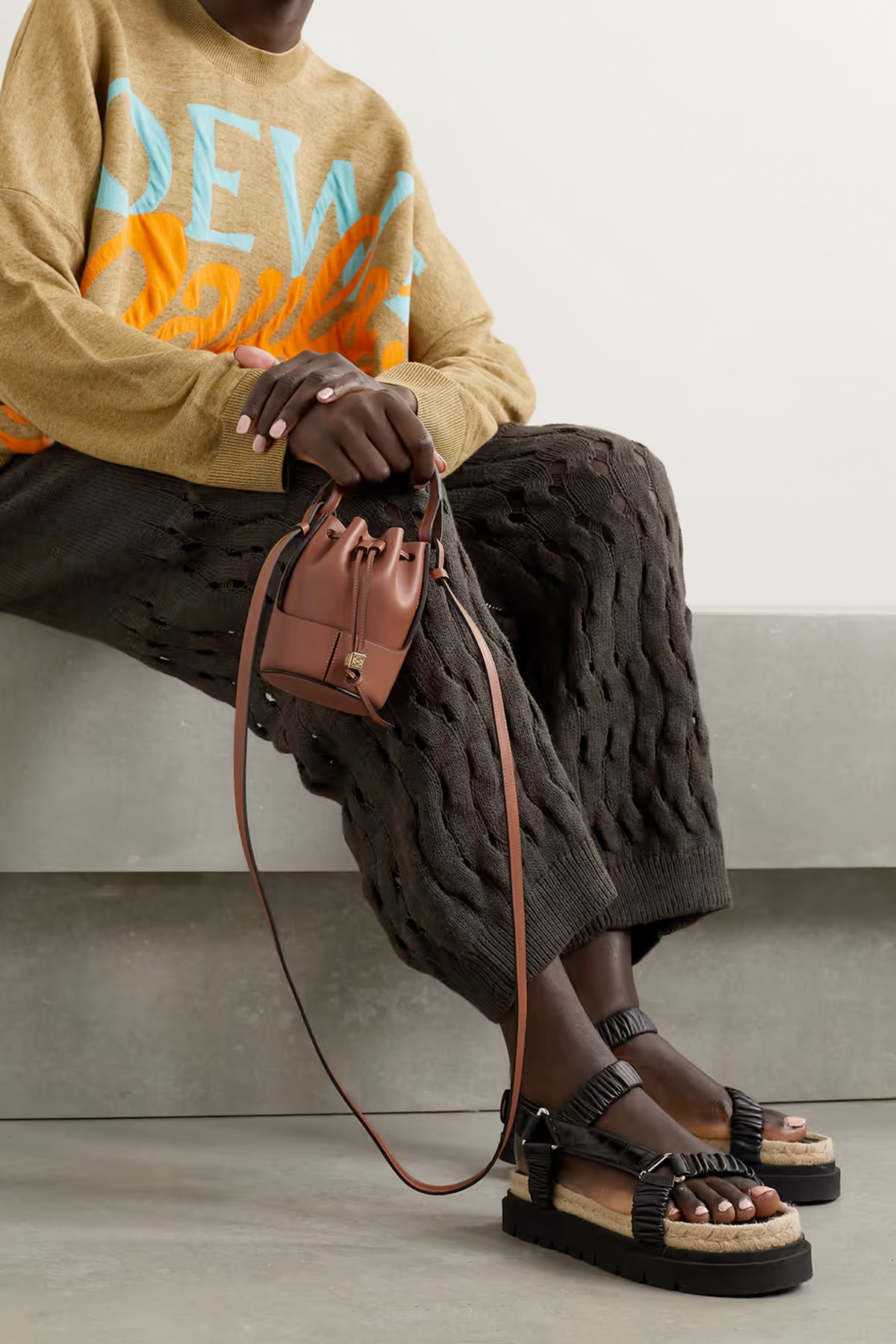 Net-a-porter年中大促，低至5折！Agolde牛仔短褲、Loewe草帽、ZIMMERMANN、Self-portrait洋裝5折囉～