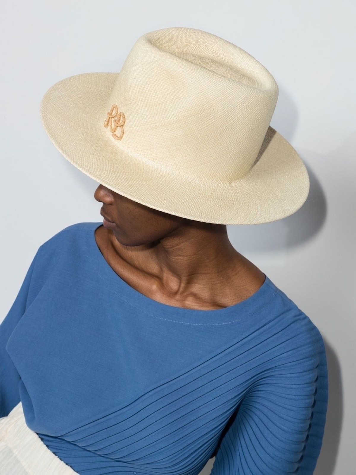 Farfetch年中折扣季低至5折+再打8折!Veja、Céline、Louis Vuitton都可折上折! - 第9張圖 Farfetch年中折扣季低至5折+再打8折!Veja、Céline、Louis Vuitton都可折上折!