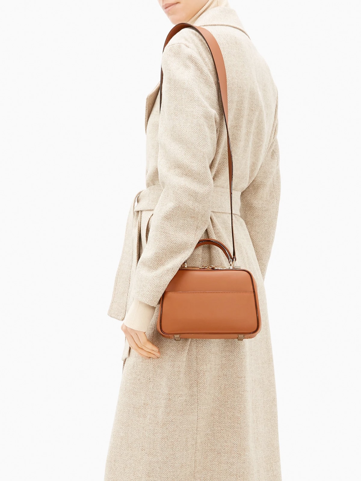 Matchesfashion指定8折, YSL、LINDA FARROW、LOEWE墨鏡折扣!Revolve全站82折 - 第1張圖 Matchesfashion指定8折, YSL、LINDA FARROW、LOEWE墨鏡折扣!Revolve全站82折