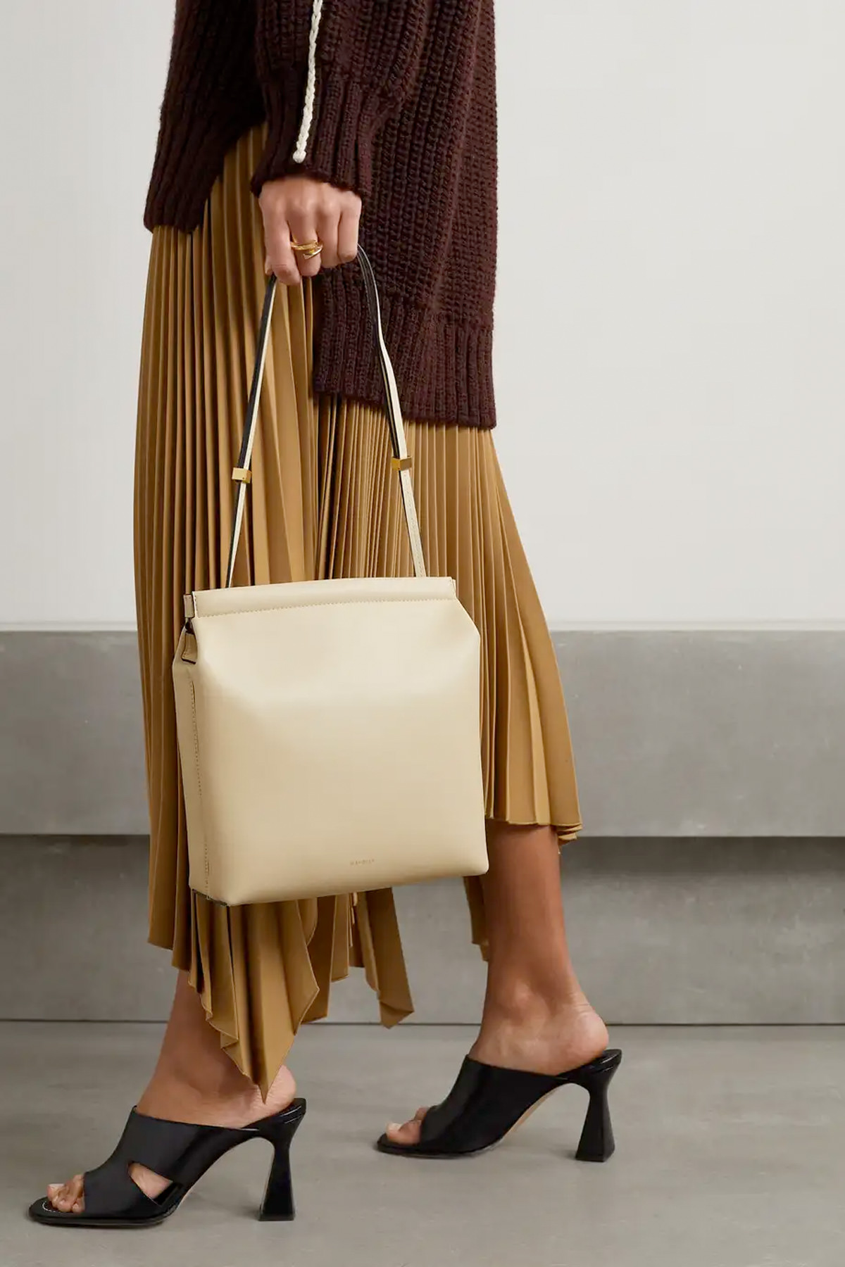 3月國外電商折扣update：SSENSE私密折扣、Net-a-porter最高75折、FWRD早春優惠